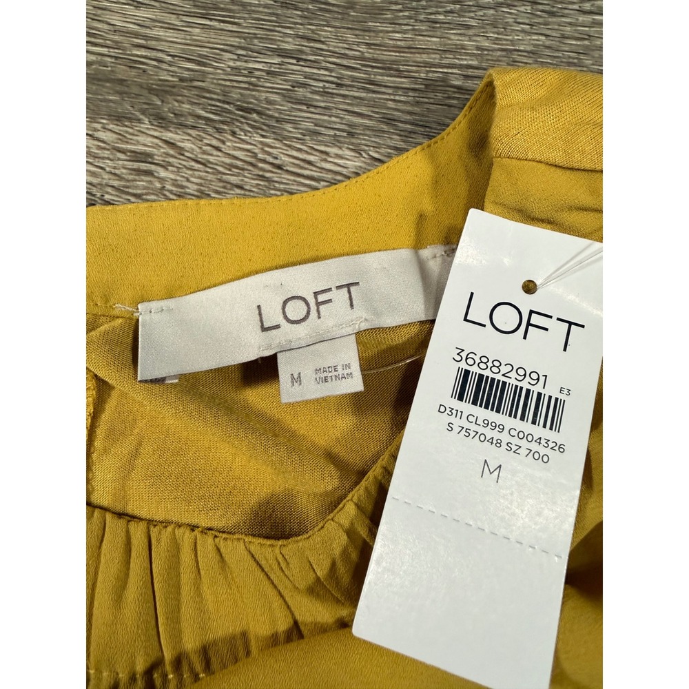 New Loft‎ Blouse Women's M Yellow Mustard Short Ruffled Sleeves Pleated Neckline - Picture 4 of 6